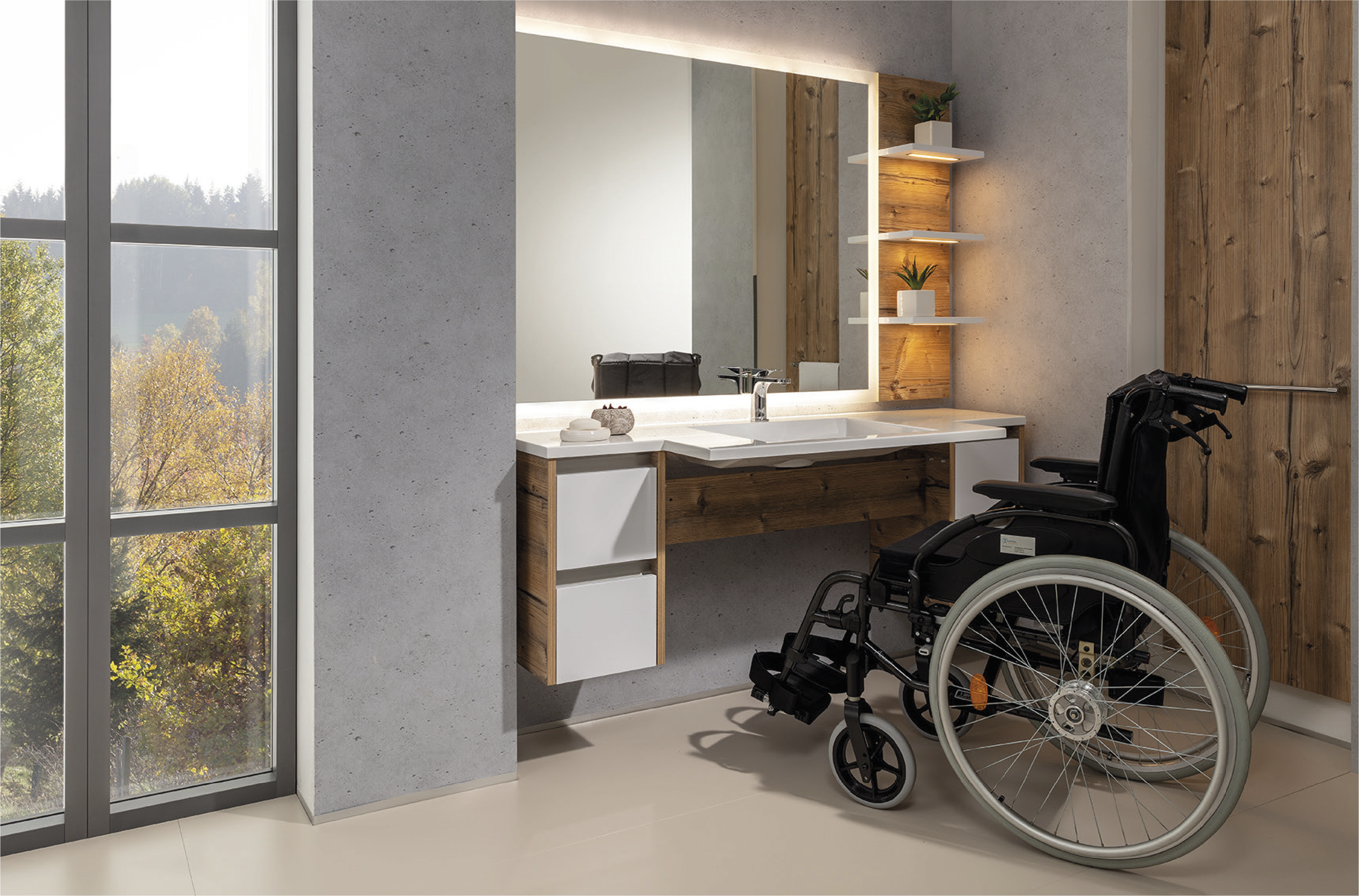 Rollstuhl vor Waschbecken