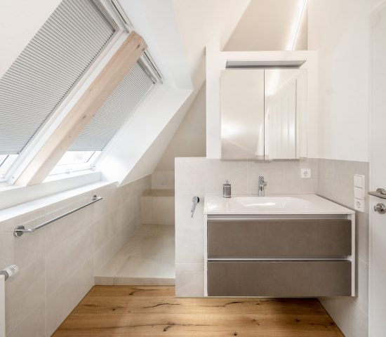 Zendel Referenz Bad Dachschräge